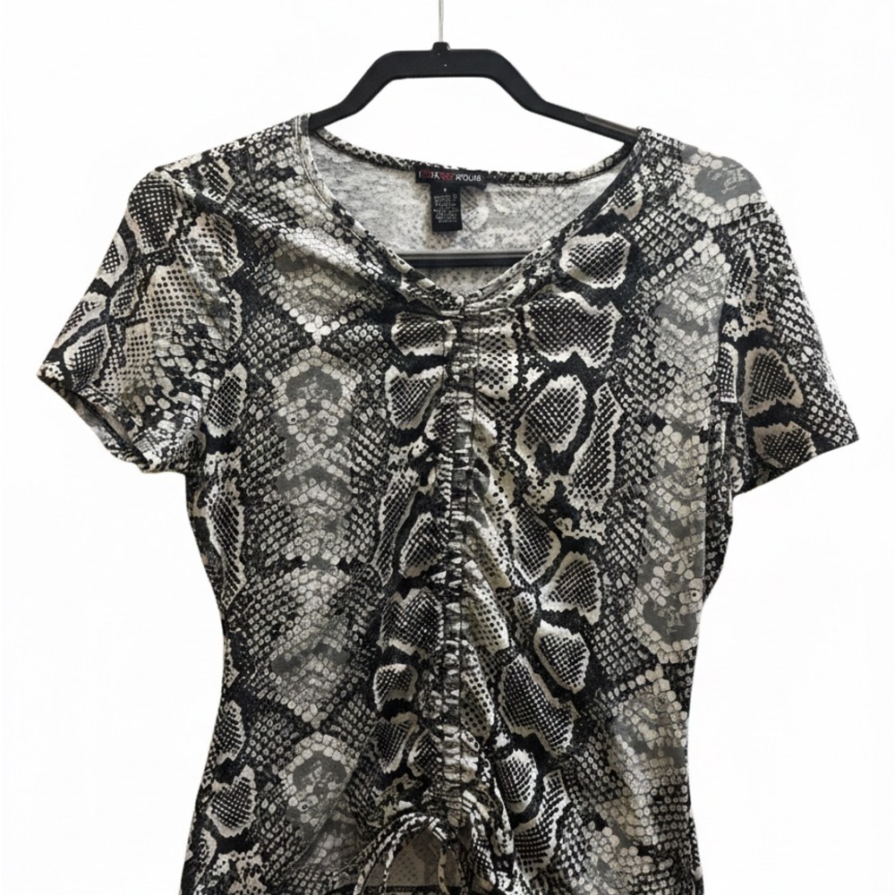 Stylish Snake Print Short Sleeve Tee - Black and Gray